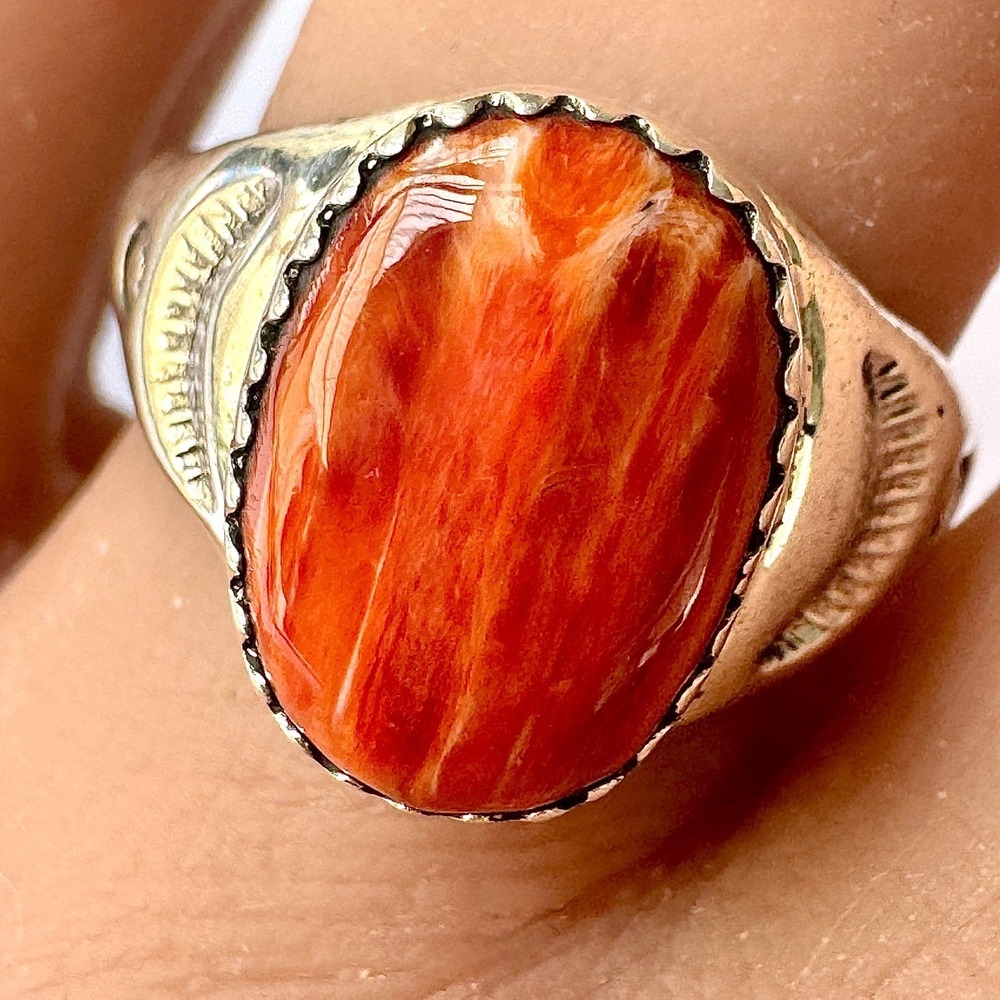 Red Spiny Oyster Navajo Band‎ Sz 8 Ring 15mm Signed ML Handmade Native American